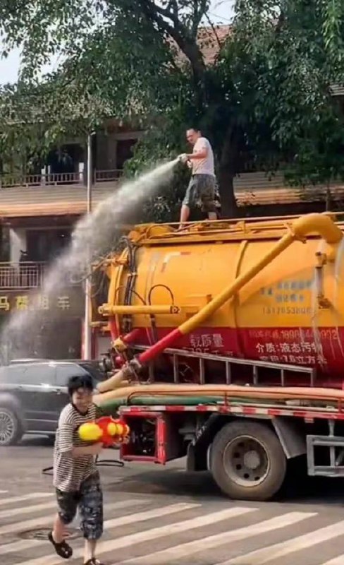 西双版纳泼水节终极武器西双版纳泼水节终极武器