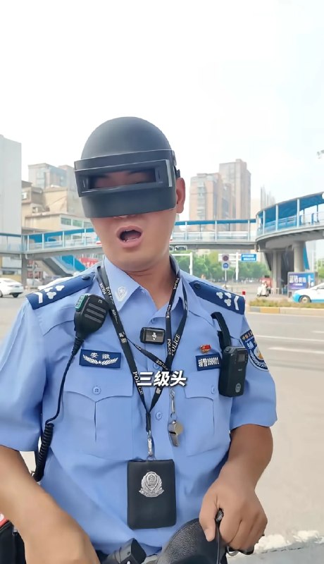绷……绷……
