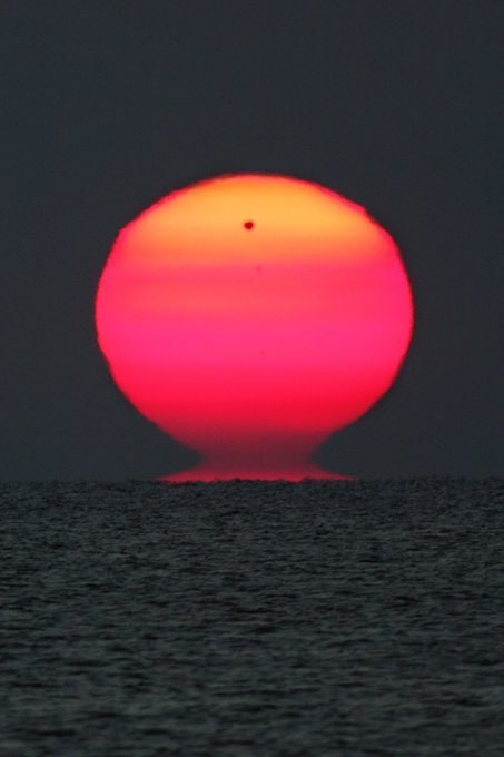 金星在太阳和地球之间经过（2025年7月27日）金星在太阳和地球之间经过（2025年7月27日）