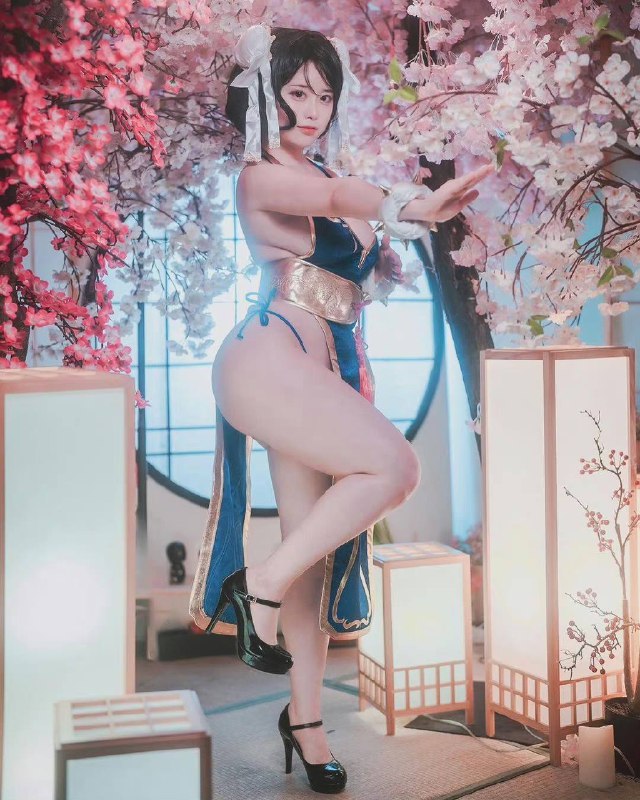 #Cosplay #NSFW#Cosplay #NSFW