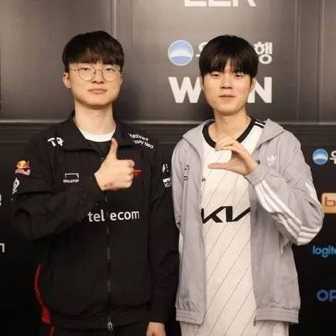 只有keria能让faker比心😆只有keria能让faker比心😆