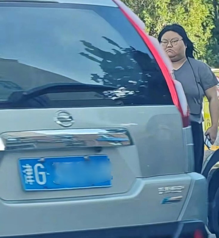 爱豆也不好当啊……爱豆也不好当啊……