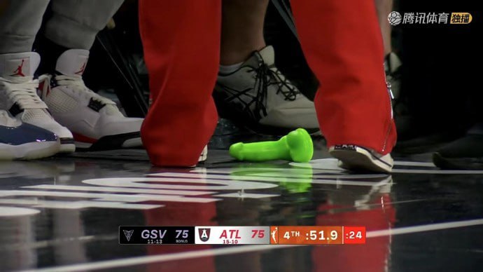 👀👀