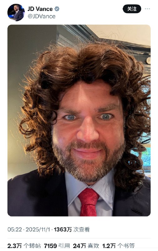 万圣节 JD万斯 cos了自己……万圣节 JD万斯 cos了自己……