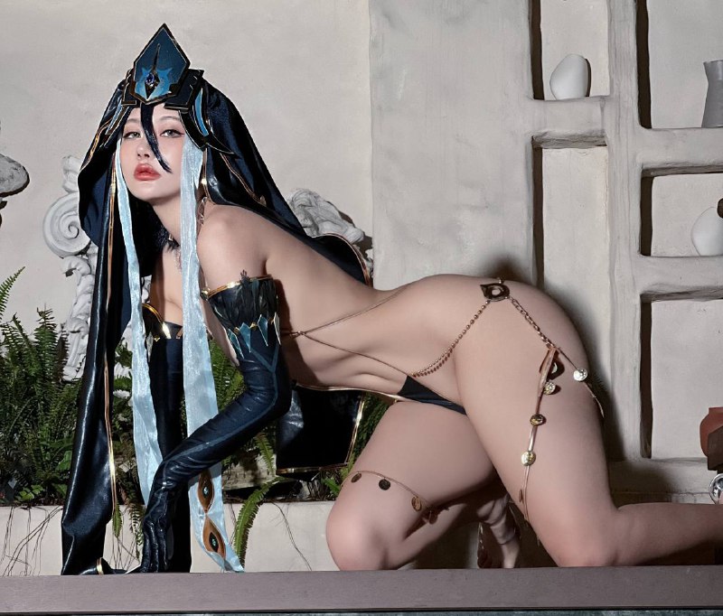 #Cosplay #NSFW