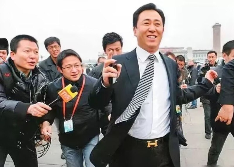 许家印一审被判无期8月20日，深圳市中级人民法院对恒大集团、恒大地产及许家印案一审宣判