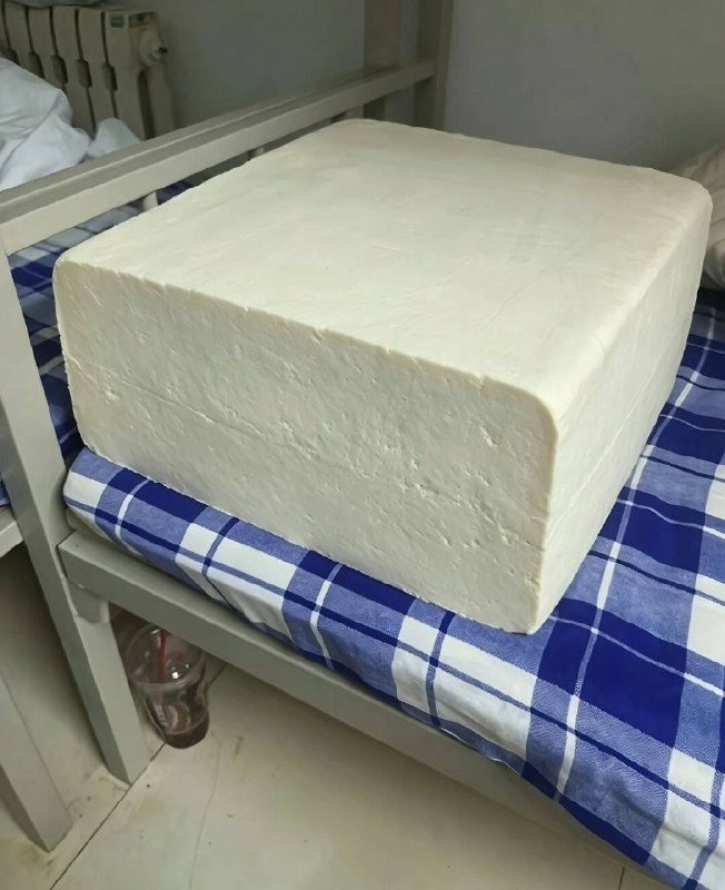 军训叠的豆腐块😑
