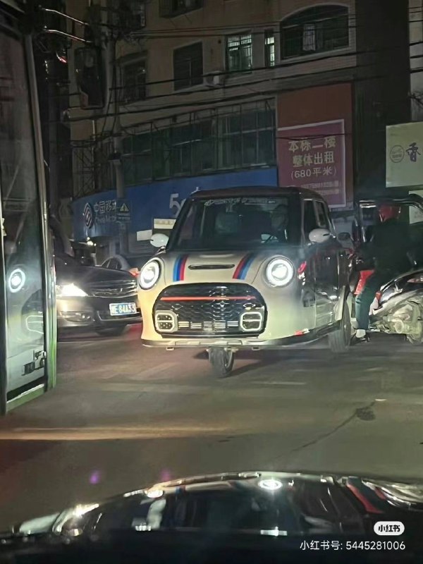 宝马mini 三轮版😅