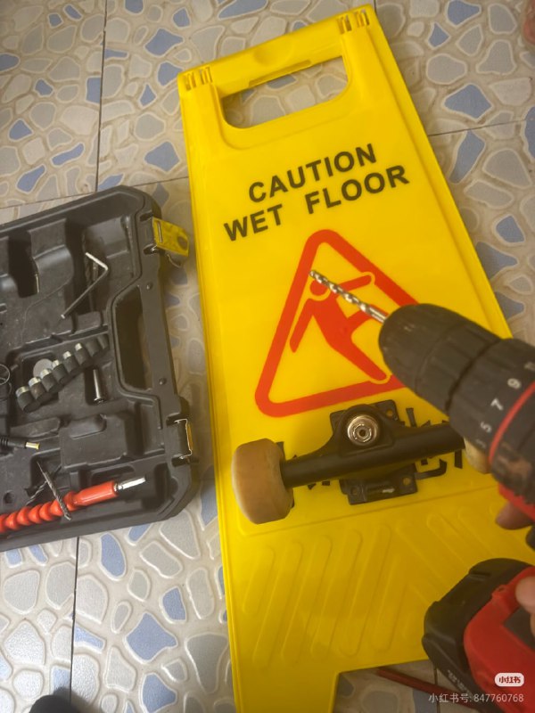 小心地滑🤔小心地滑🤔